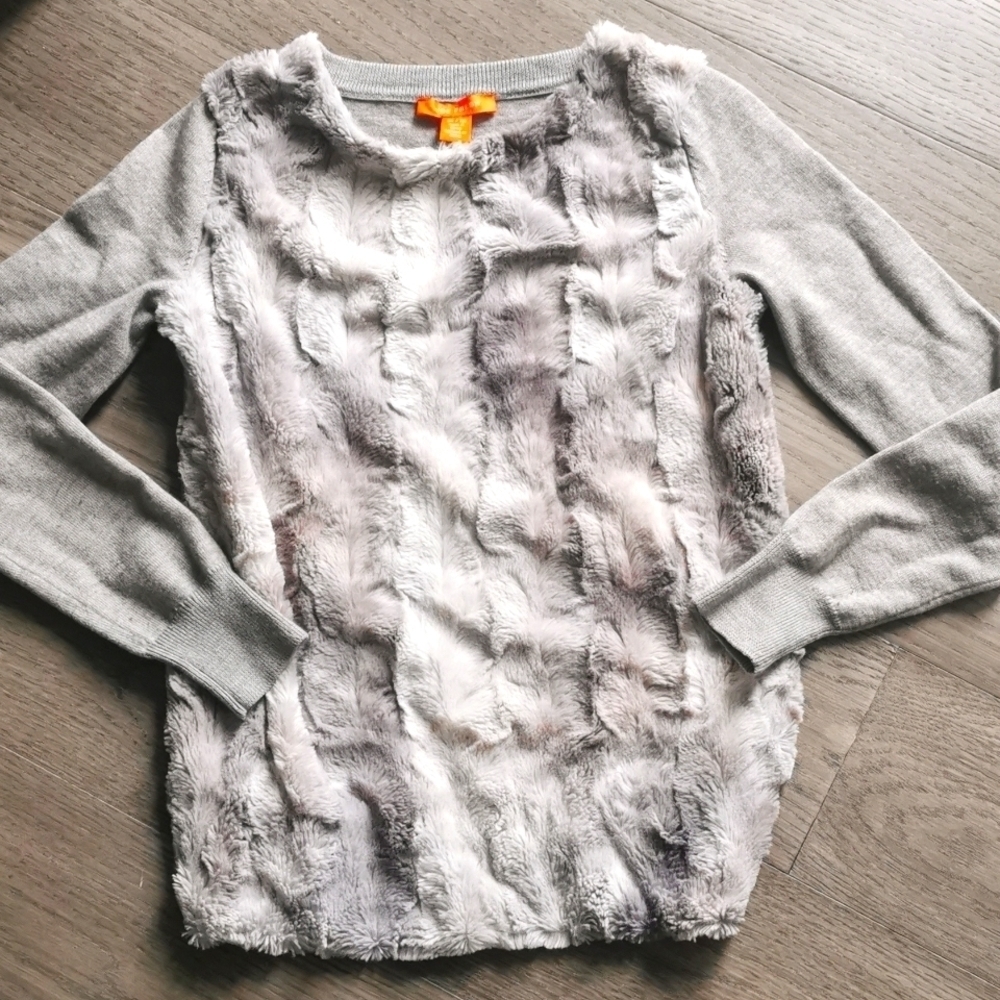 Joe Fresh grey knit contrasting faux fur front sweater. EUC. Size XS